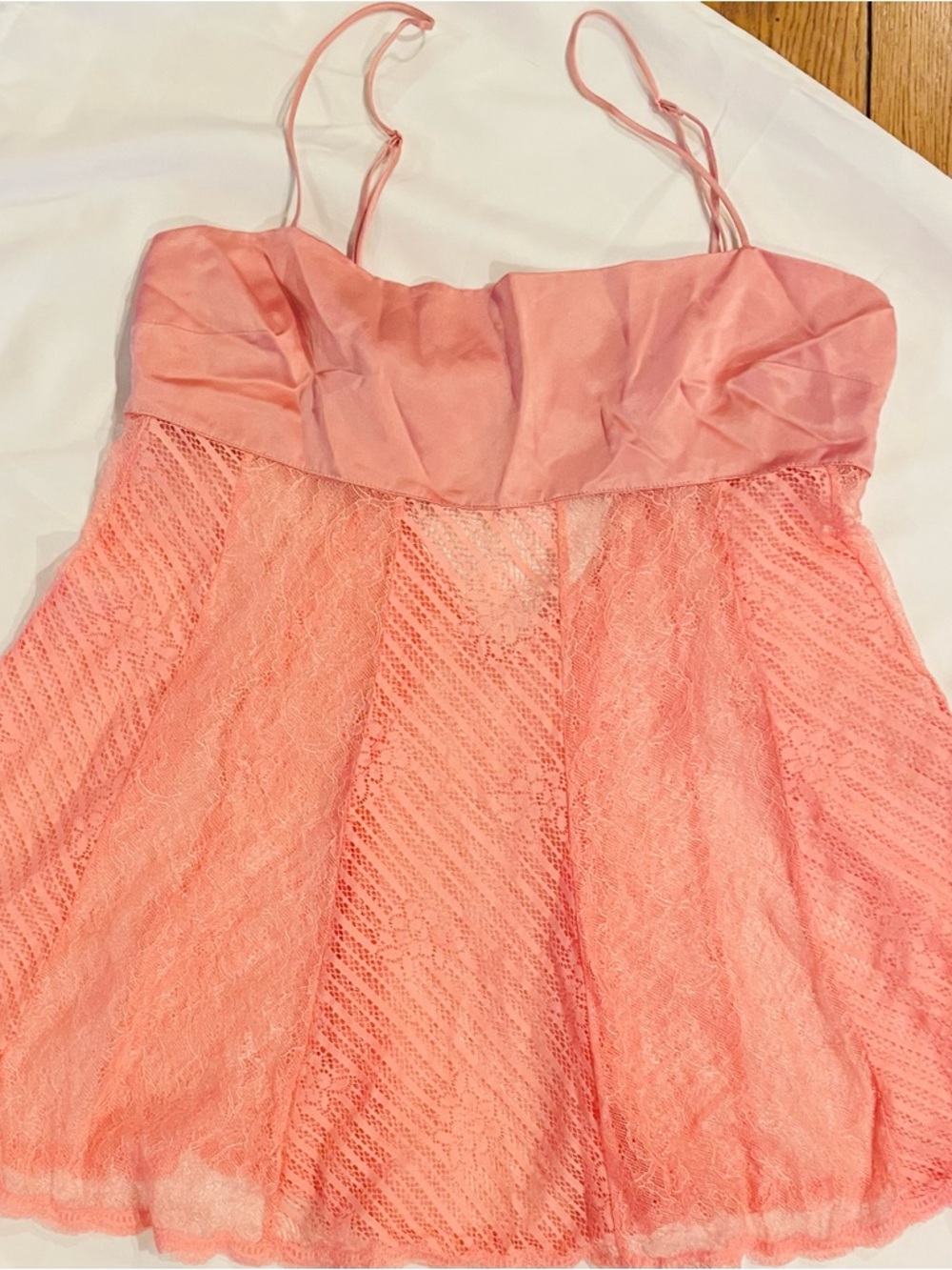 Victoria’s Secret Empire waist babydoll gown, peach, size medium, silk/nylon